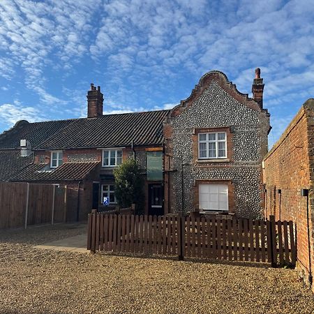 The Wheatsheaf West Beckham Bed & Breakfast Norwich Exterior foto